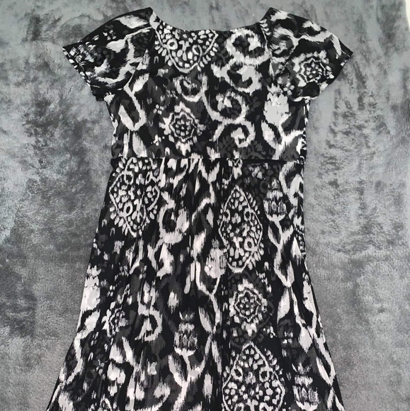 DRESS Small - Picture 3 of 3